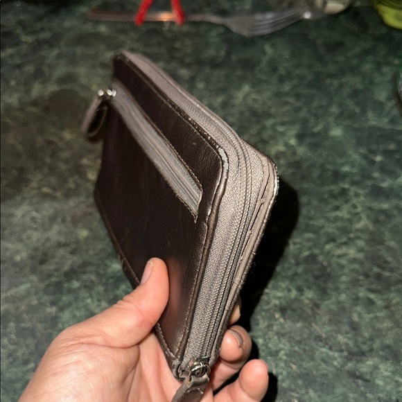 Etienne Aigner DELTA style 2421X Metallic Brown Zip Around Wallet - Picture 13 of 16